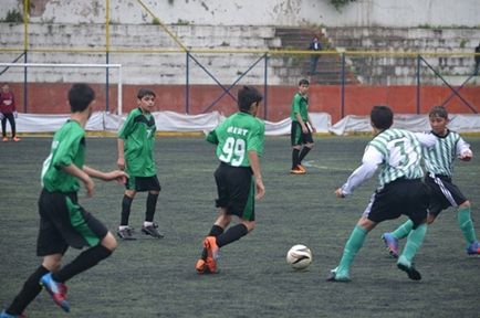 Küçükköyspor zirveyi sağlama aldı