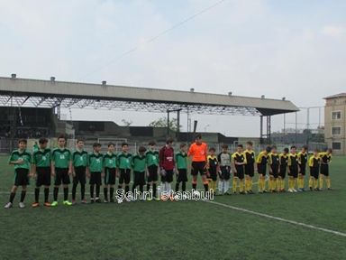 Küçükköyspor'dan Anneler Günü Hediyesi