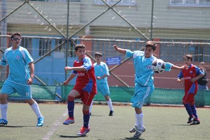 Halil Rıfatpaşa 3 golle 3 puanı aldı